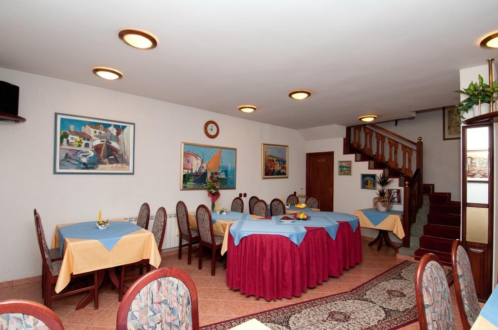 Bed & Breakfast Villa Klara Icici Exterior photo