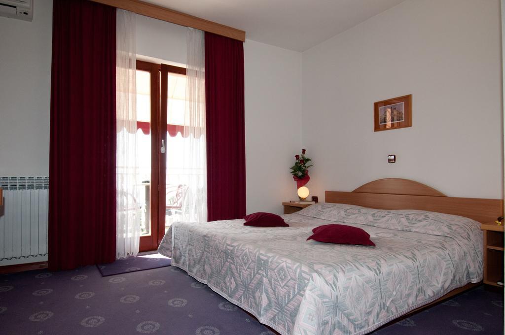 Bed & Breakfast Villa Klara Icici Room photo
