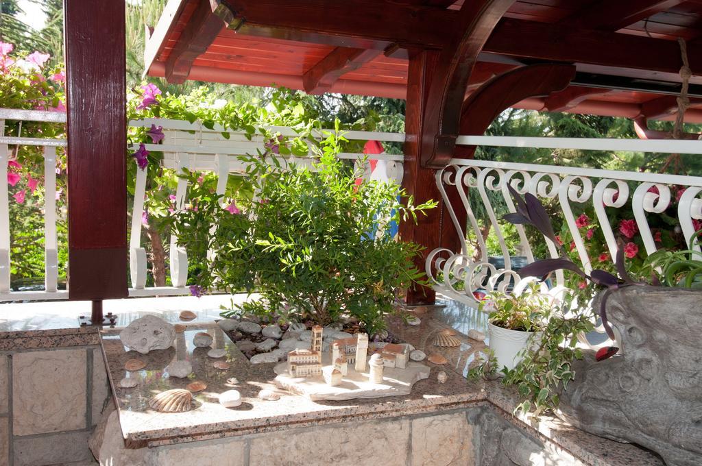 Bed & Breakfast Villa Klara Icici Exterior photo