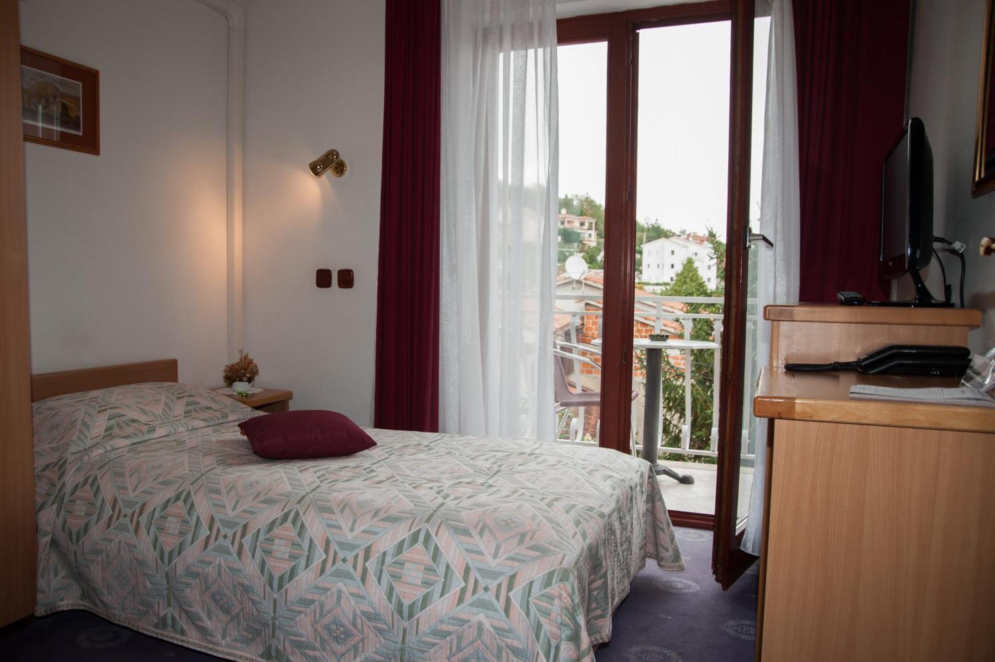Bed & Breakfast Villa Klara Icici Room photo