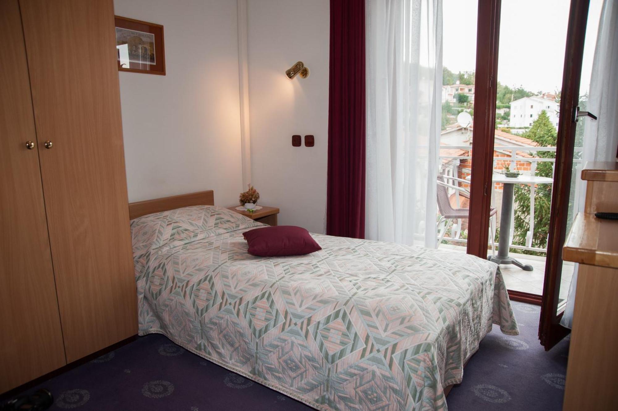 Bed & Breakfast Villa Klara Icici Room photo