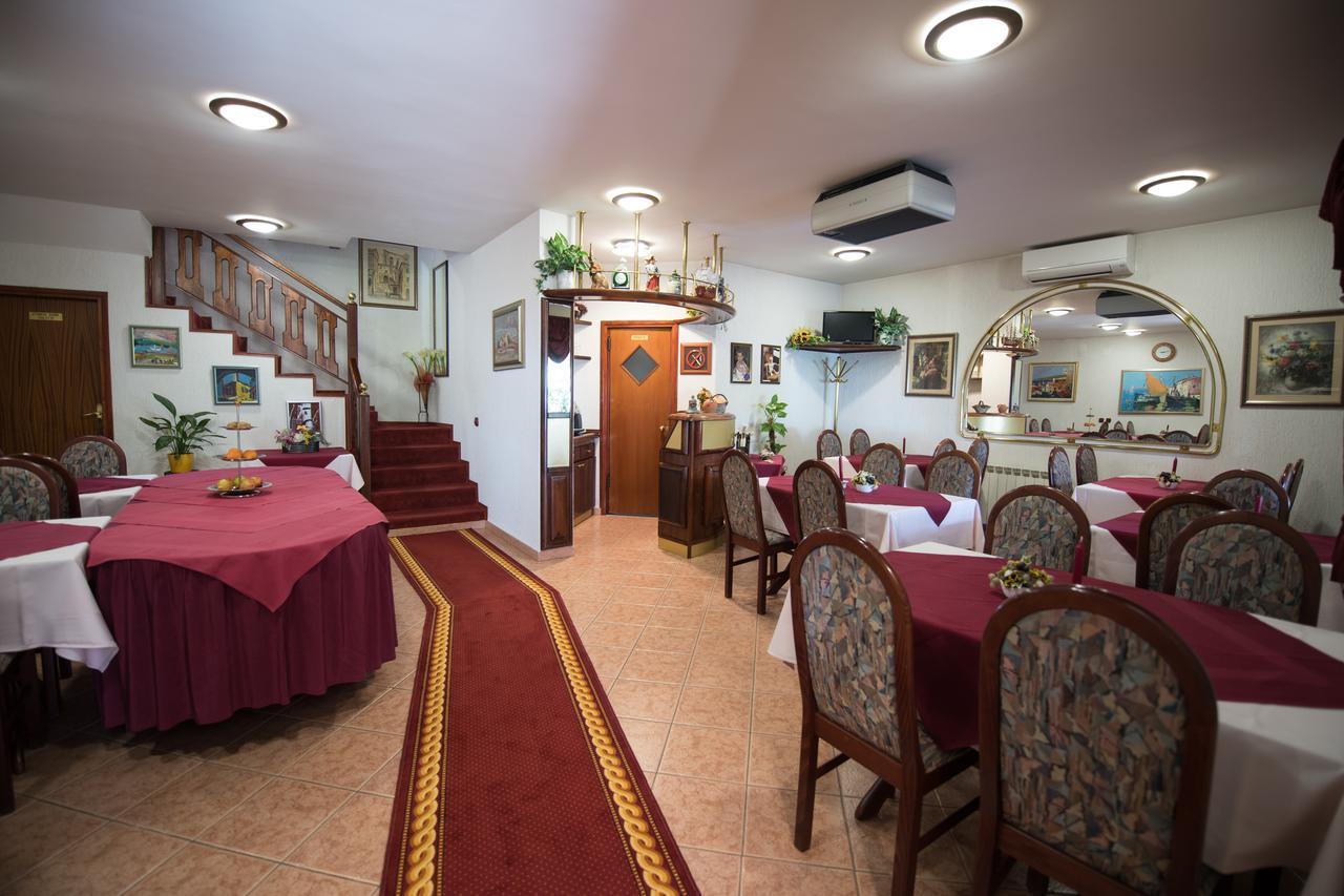 Bed & Breakfast Villa Klara Icici Exterior photo